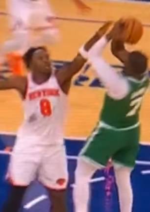 A black mark could be seen left on Anunoby's jersey