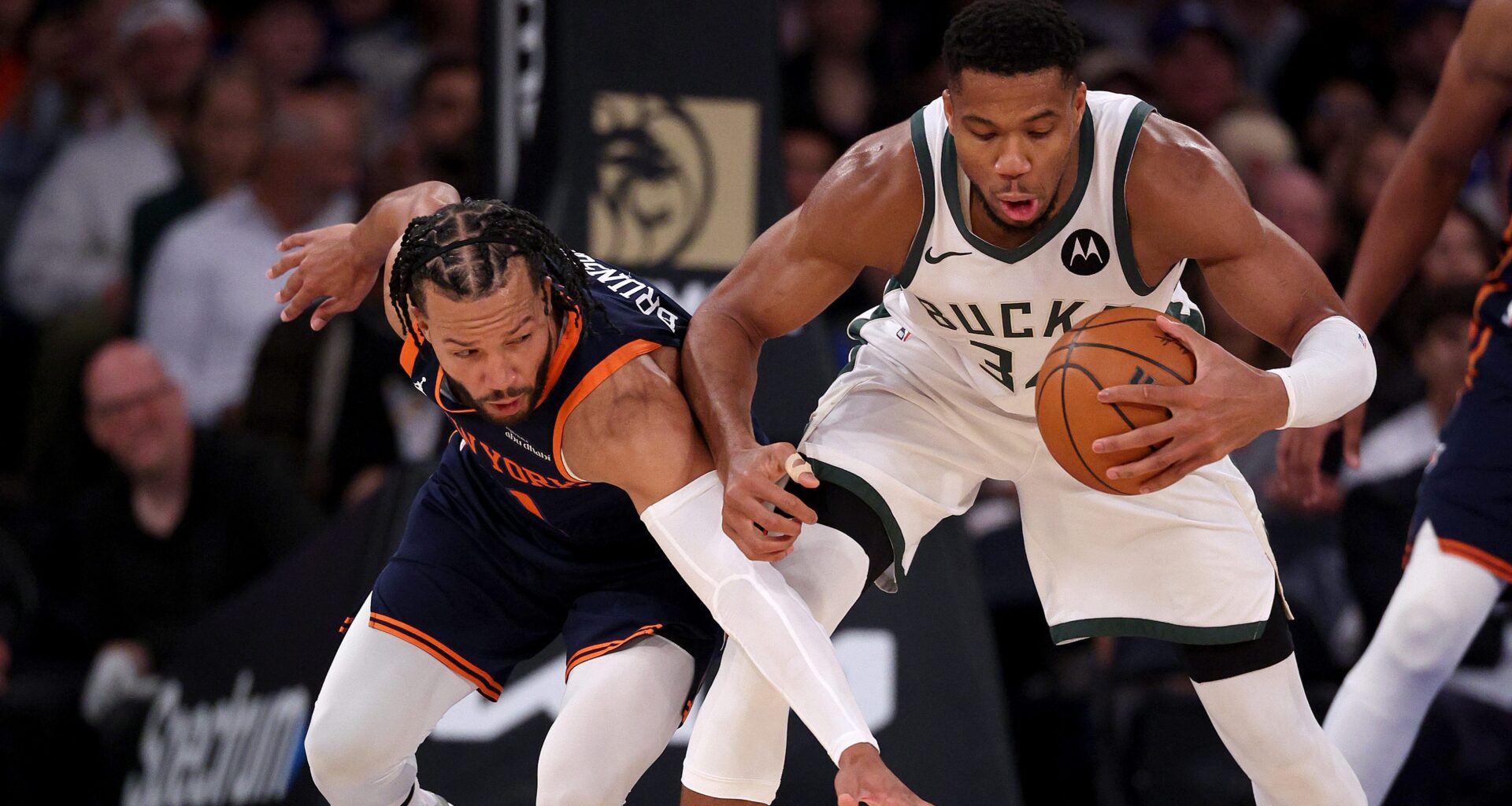 Proposed Deadline Deal Adds Giannis Antetokounmpo to Knicks