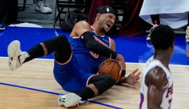 Knicks' Josh Hart exits preseason game against 76ers with injury