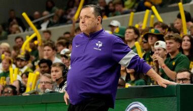 College basketball news: Tarleton State's Billy Gillispie under investigation
