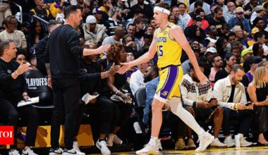 Austin Reaves’ Grandma vs. JJ Redick: What happened in the most hilarious Los Angeles Lakers sideline showdown? | NBA News