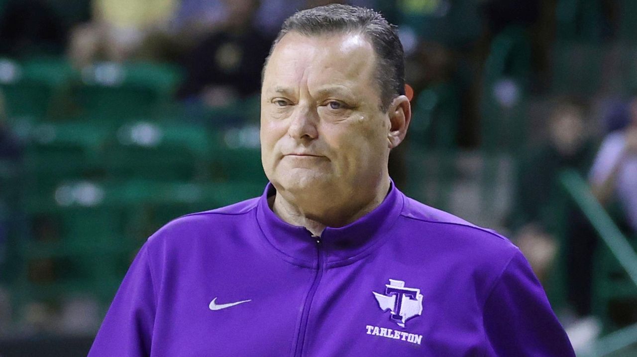 Billy Gillispie reinstated by Tarleton State after university review of anonymous complaint