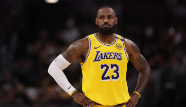 LeBron James' post on 'The Second Decision' sends Lakers ticket prices soaring