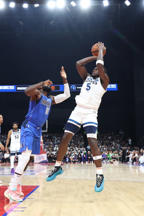 Anthony Edwards Anthony Edwards