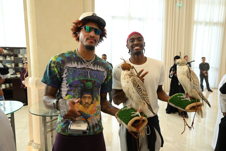 Kelly Oubre Jr., Tyrese Maxey Kelly Oubre Jr., Tyrese Maxey