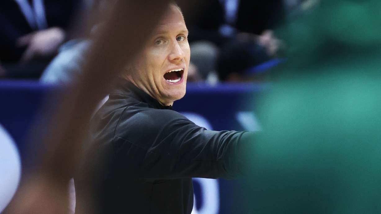 BYU gives first look — a glimpse, really — into highly anticipated men's basketball roster