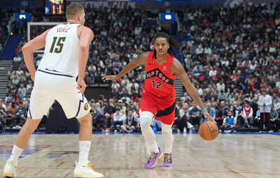 Toronto Raptors rookie Collin Murray-Boyles exits pre-season match against Boston Celtics with right elbow bruise