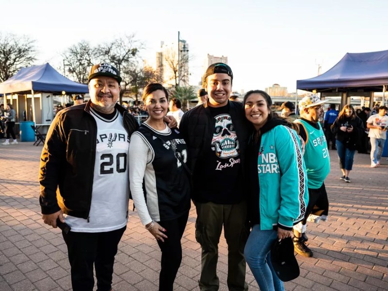 Apparel repping both the Spurs and San Antonio Rodeo banned from voting locations this fall