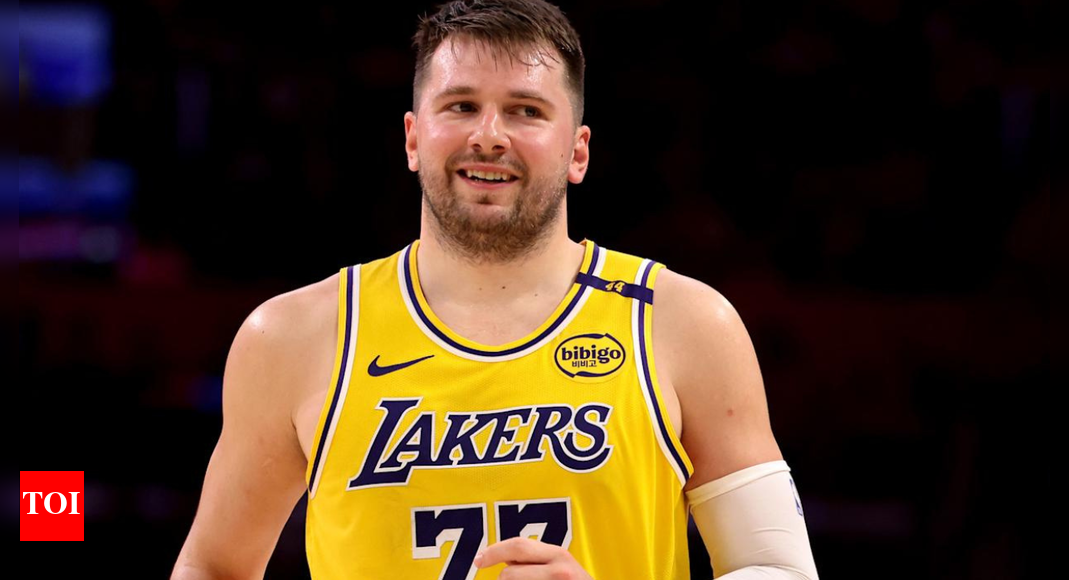 “Doncic show total” - Luka Doncic’s preseason debut generates heartwarming fan reactions as his performance feels like a “holiday” | NBA News