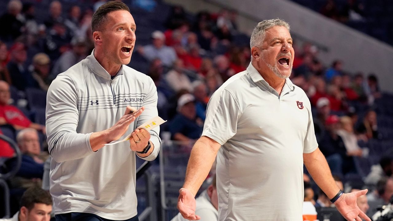 Confidence high in Auburn locker room as Steven Pearl takes over as coach