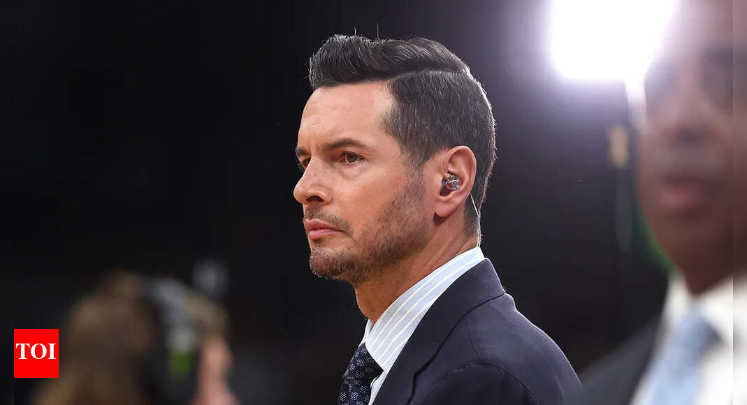 “A little bit frustrating”- JJ Redick slams Los Angeles Lakers for their embarrassing preseason loss to Phoenix Suns | NBA News