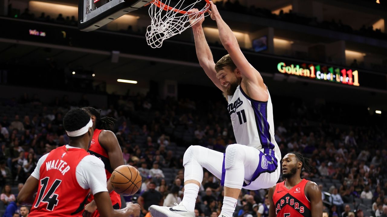 Kings face long odds to get back to the playoffs in first full season under coach Doug Christie