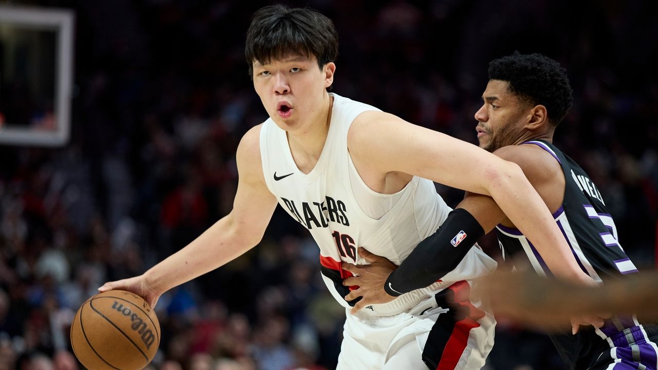 Damian Lillard is back, but `Dame Time' will have to wait for the Trail Blazers.