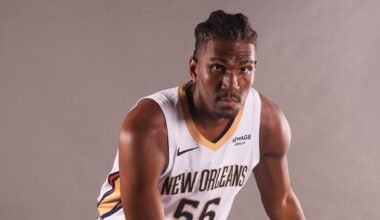 Pelicans center Kevon Looney out with knee injury