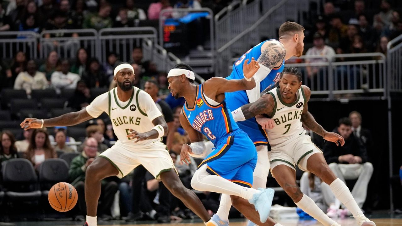 Western Conference teams dominate NBA championship betting with season on the horizon