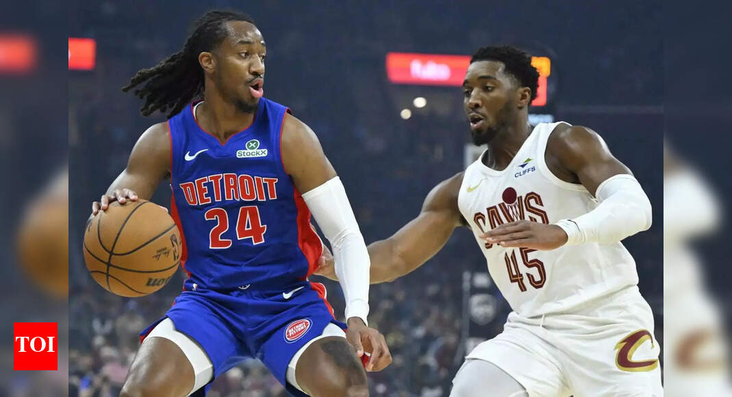 Is Donovan Mitchell playing tonight against the New York Knicks? Latest update on the Cleveland Cavaliers star's injury report (October 22, 2025) | NBA News