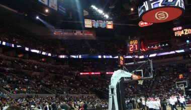 Leading sports economist calls current deal to publicly fund Spurs arena 'insane' 