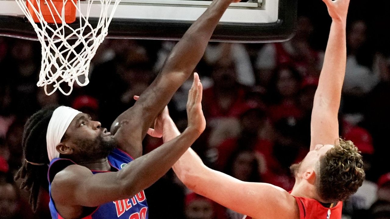 Cunningham's late free throws help Pistons beat Rockets 115-111