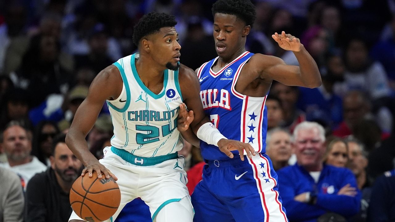 Quentin Grimes' clutch 3-pointer lifts 76ers to 125-121 win over Hornets in home opener