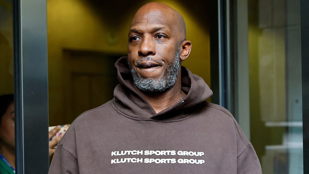 Chauncey Billups leaves a courthouse