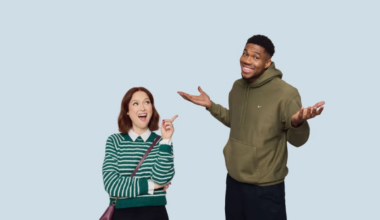 Kohl’s holiday ads to feature Milwaukee Bucks F Giannis Antetokounmpo and actress Ellie Kemper