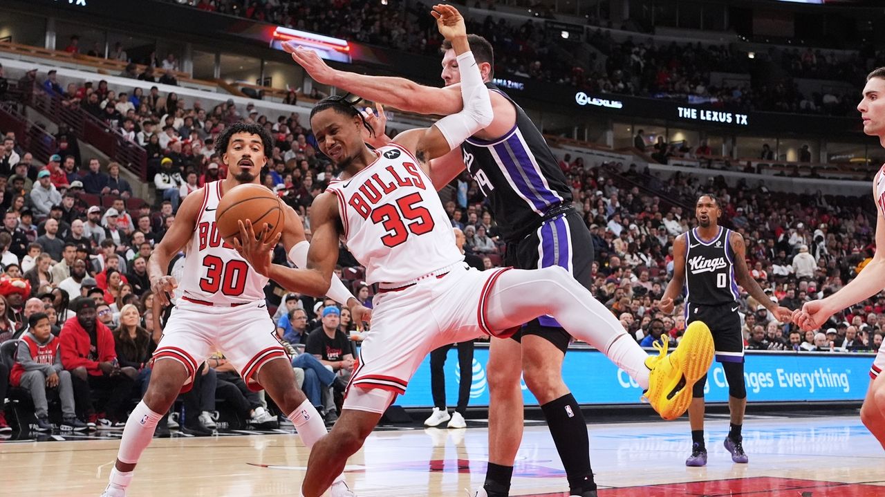 Matas Buzelis scores 27 and Bulls move to 4-0 with 126-113 win over Kings