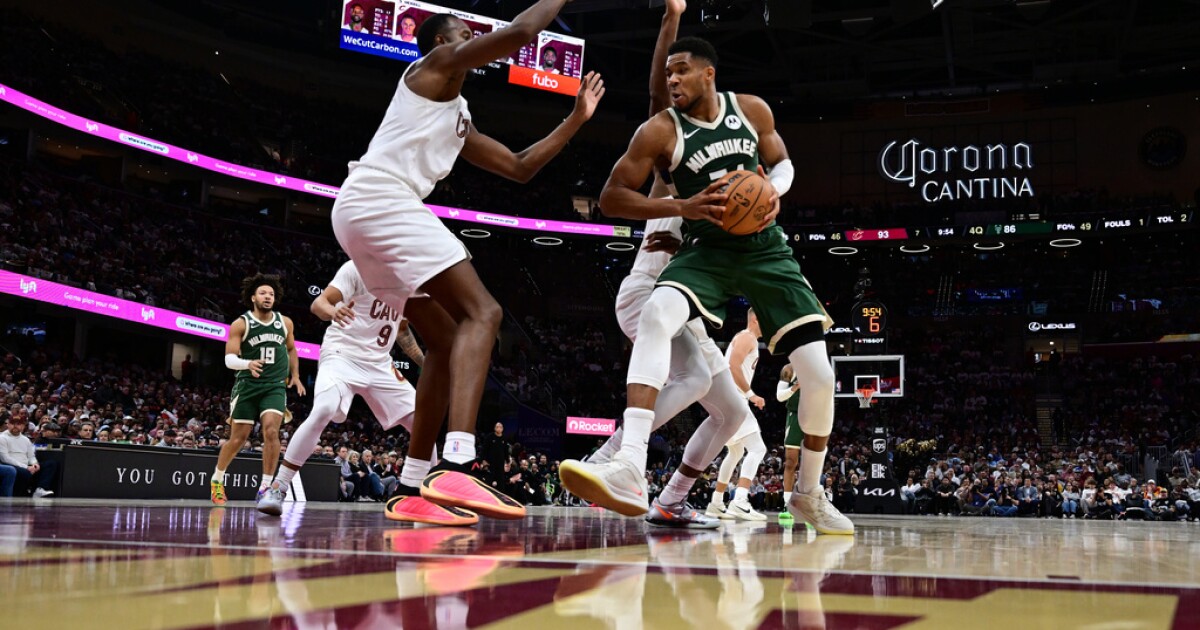 Toronto faces Cleveland, aims to stop 4-game slide