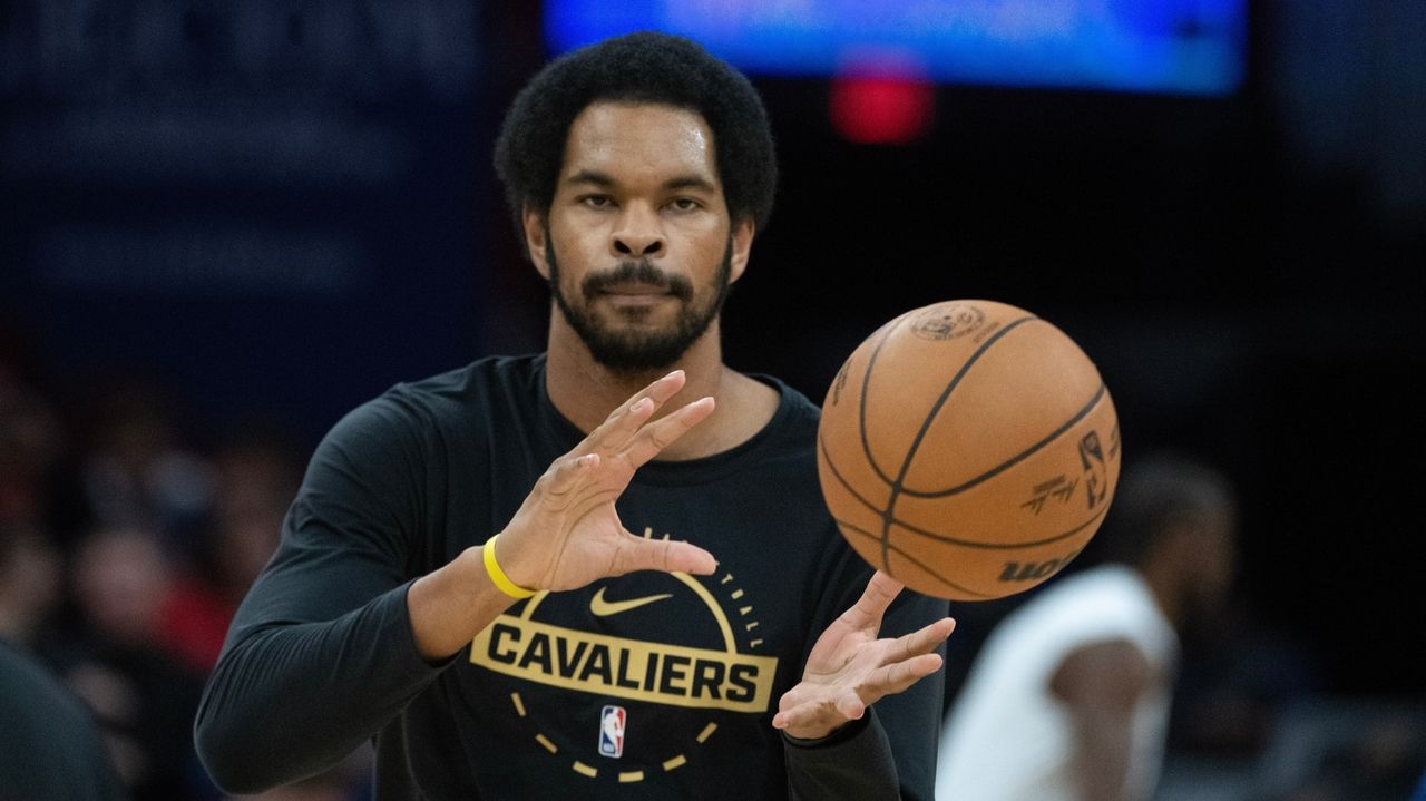 Cavaliers' Jarrett Allen breaks left ring finger, questionable for Friday's game