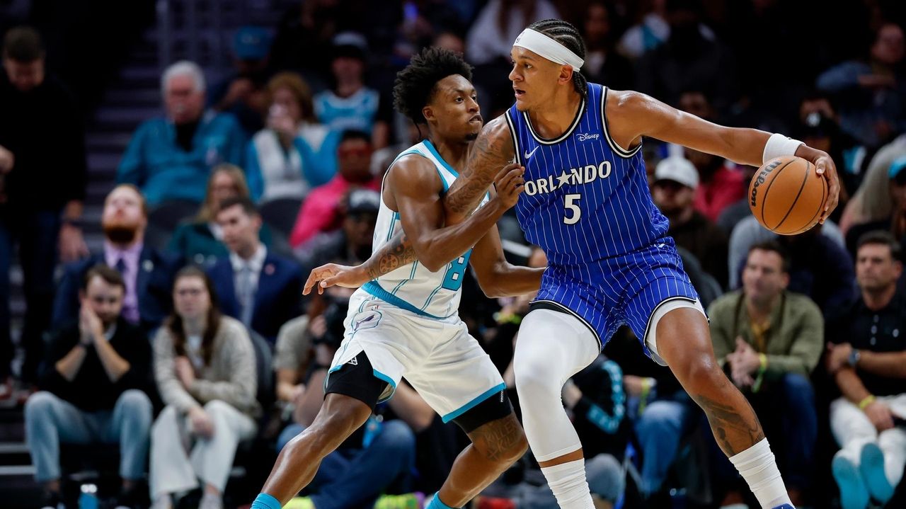 Wagner has 21 and the Magic snaps a 4-game skid with a 123-107 win over the Hornets