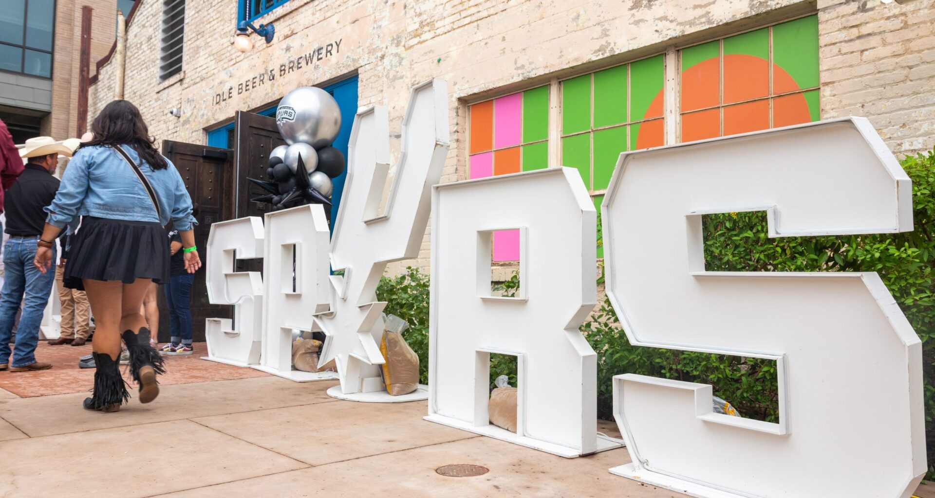 Spurs sink $2M into PAC supporting public money for new arena