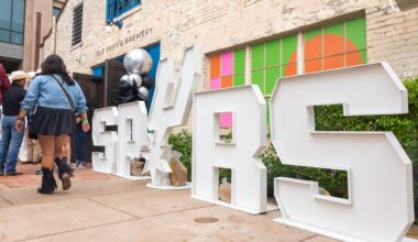 Spurs sink $2M into PAC supporting public money for new arena