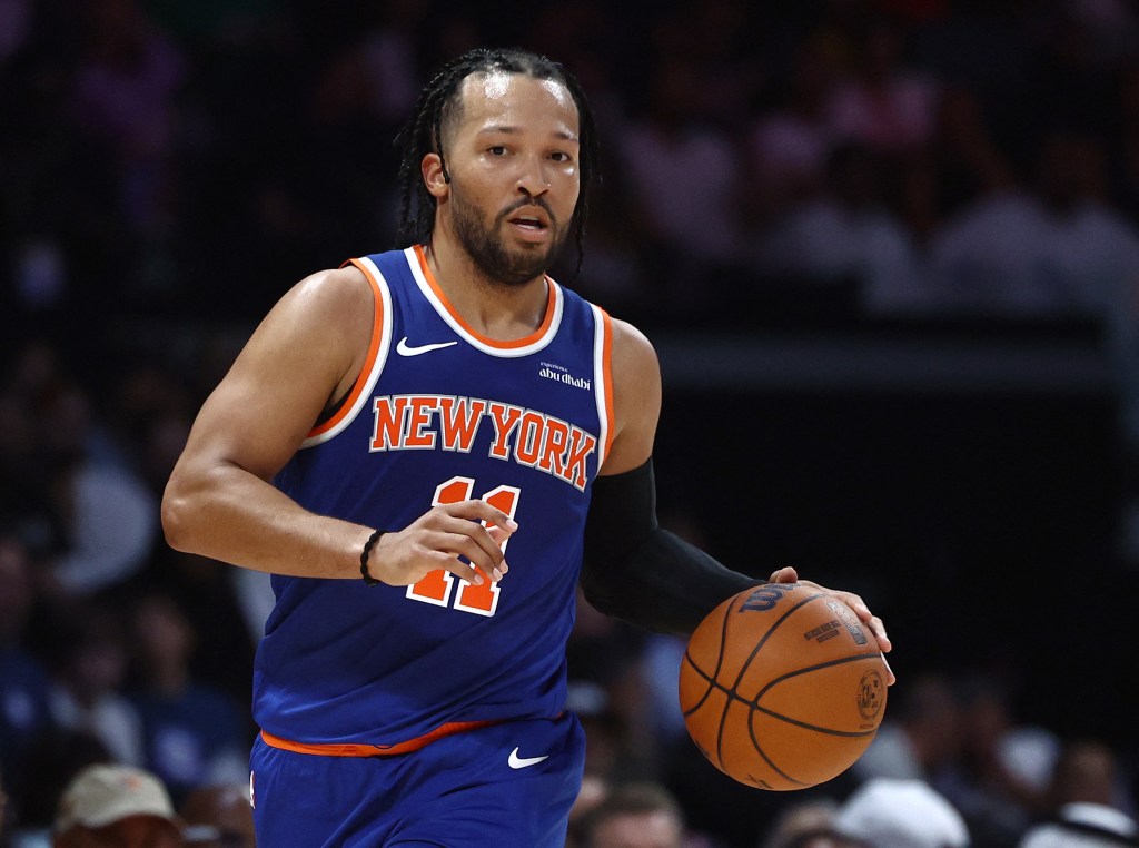 Jalen Brunson in action during a New York Knicks game.