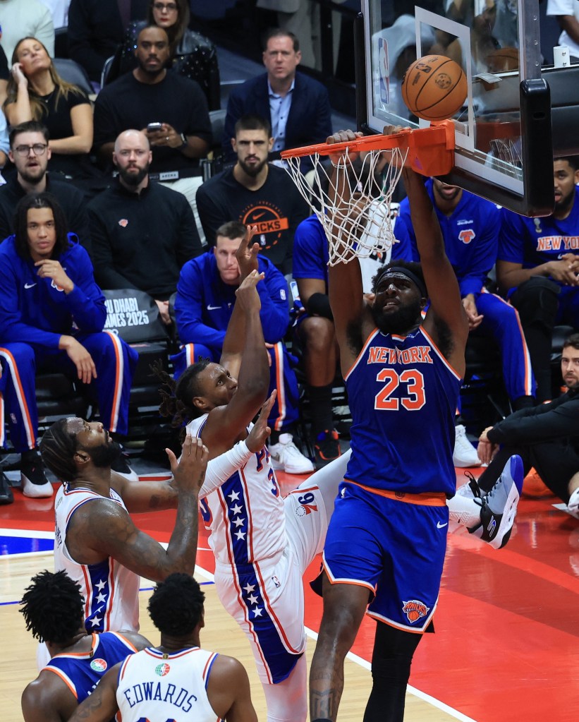 Knicks center Mitchell Robinson (23) in action against the 76ers in Abu Dhabi on Oct. 4, 2025.