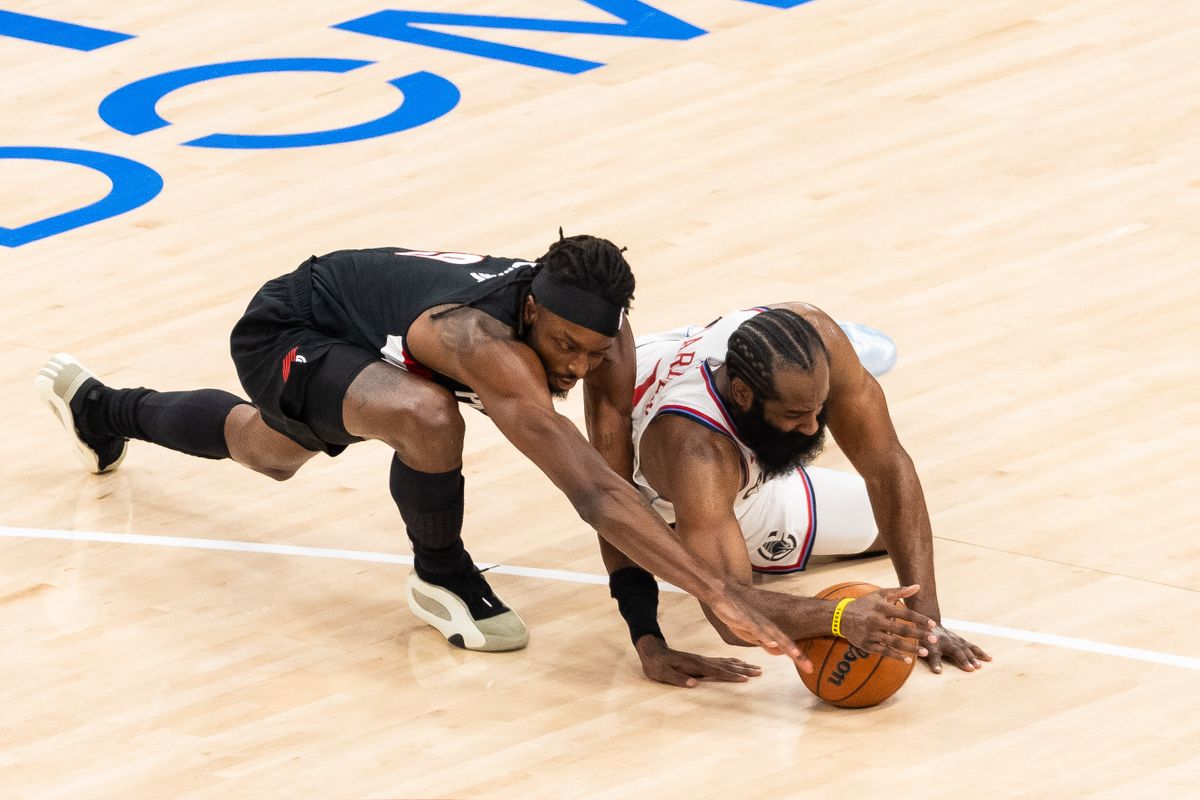 Los Angeles Clippers guard James Harden (1) dives for the ball during an NBA basketball game against the Portland Trailblazers, Sunday October 26th, 2025 in Inglewood, California. 