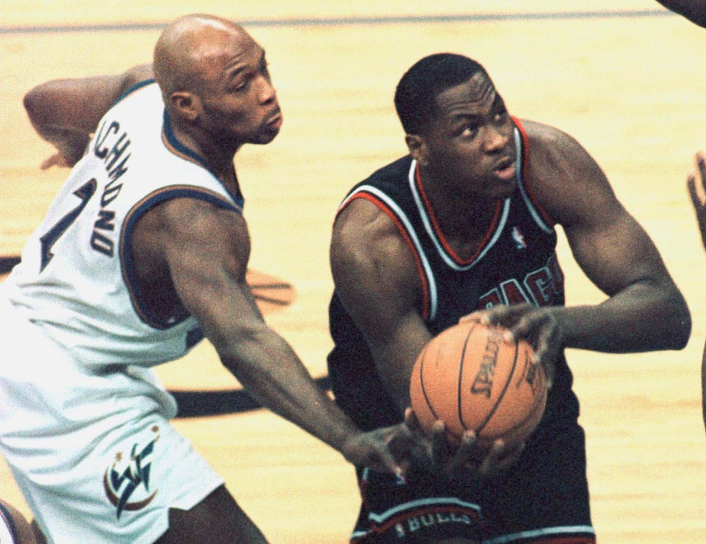 Mitch Richmond (left) in action for the Washington Wizards during his playing days. Photo: Reuters