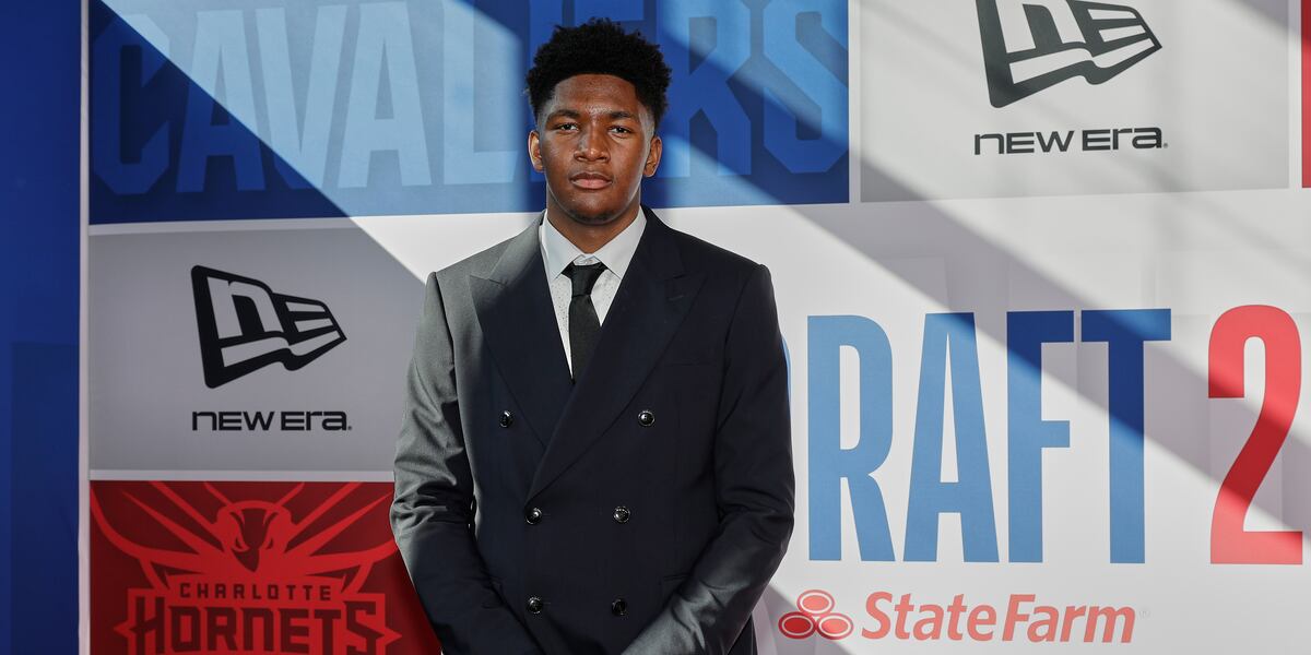 The New Orleans Pelicans trade up to the 13th pick to take Derik Queen