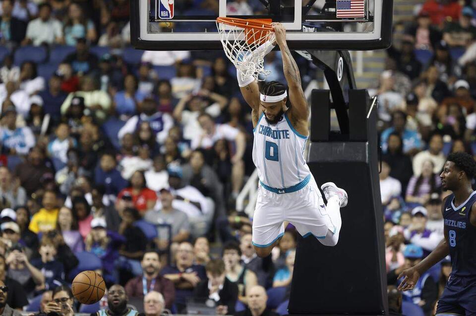 Hornets mailbag: Concerns at center and could these two players be traded?