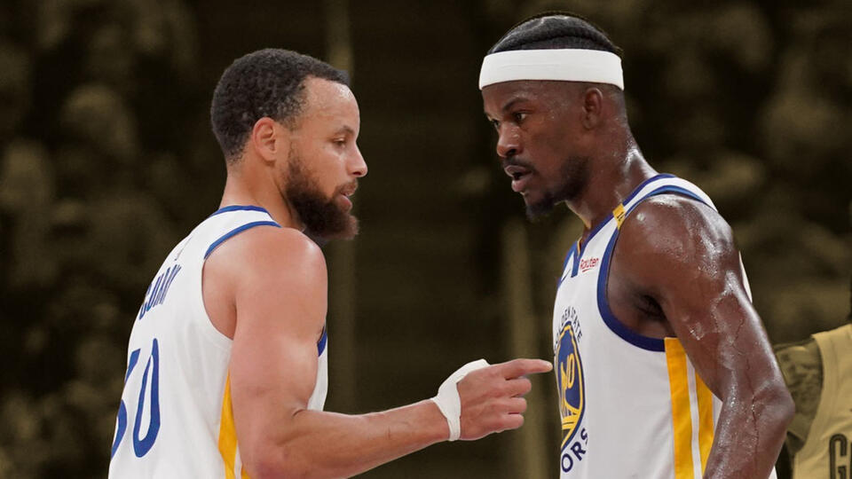 Jimmy Butler praises Stephen Curry's dominoes skills: "He picked it up at my house"