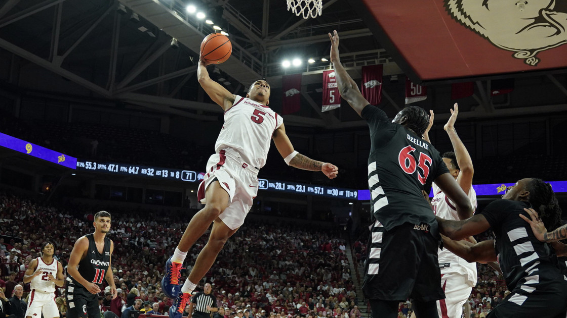 Arkansas Downs Cincinnati in CareSource Invitational Exhibition Game