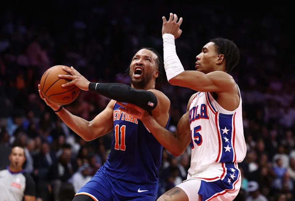 Knicks’ Jalen Brunson drives against the Philadelphia 76ers’ Hunter Sallis. REUTERS