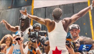Oklahoma artist turns iconic Thunder parade photo into painting