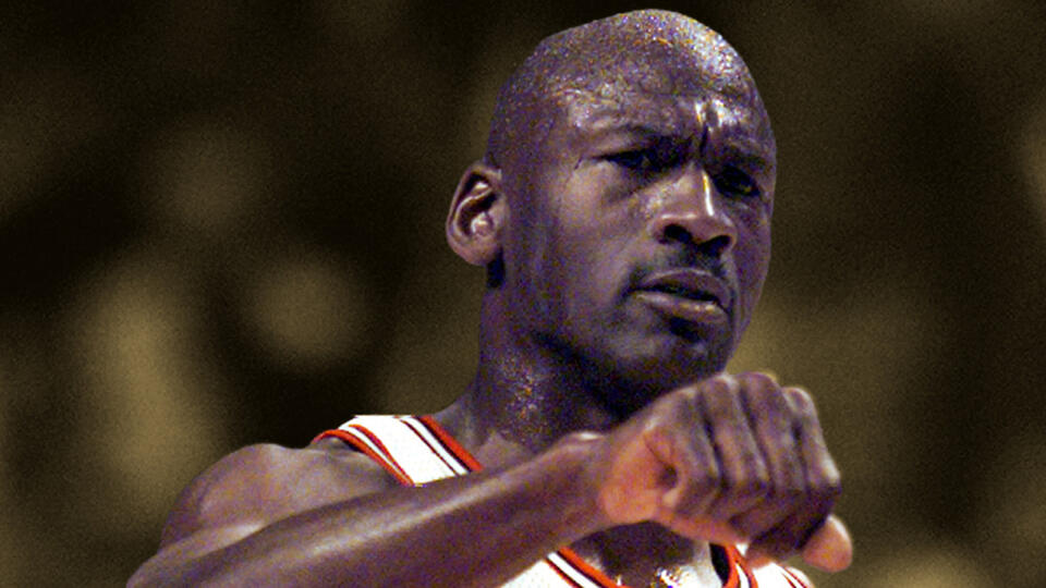 "I'm like, 'Oh, boy.' That made me nervous" - Scott Burrell on his terrifying first interaction with Michael Jordan in Chicago