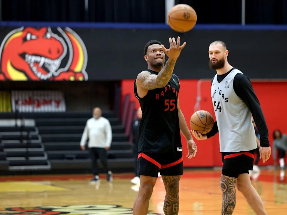 Alijah Martin and Sandro Mamukelashvili take part in Raptors camp on Thursday.