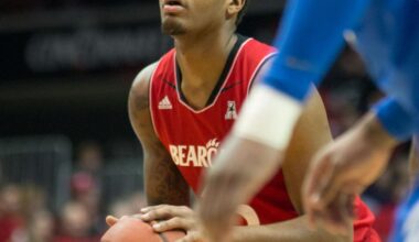 Bearcats suffer loss to UK Wildcats in NCAA Tournament, 64-51 | Basketball
