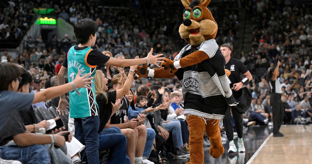 The San Antonio Spurs want to spend at least $500M on a new arena. Now they need help from voters | Texas