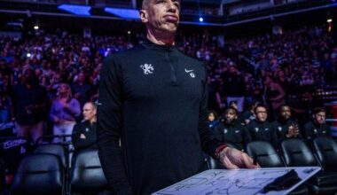 Sacramento Kings suffer second-half collapse in season-opening loss to Suns | Sports