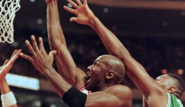 Si Green passes; Doug Smith signs