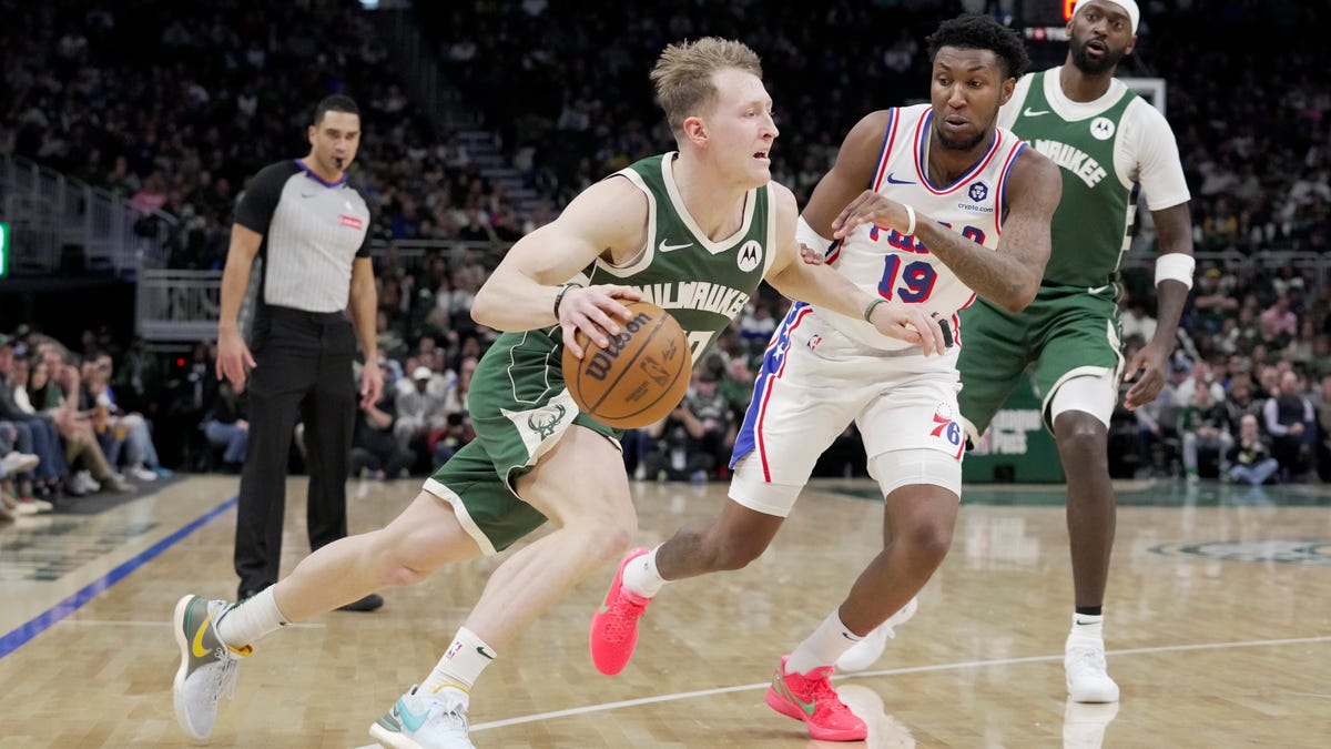 Is Giannis playing tonight? Bucks vs. Pistons starters, tip time, odds