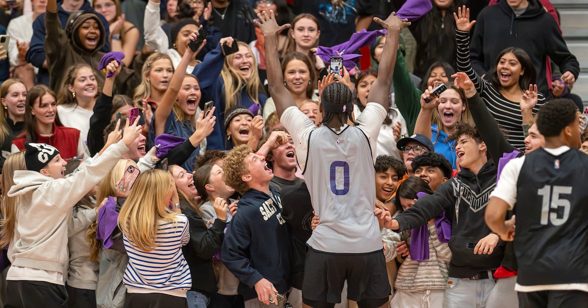 Utah Jazz pay East High School a surprise visit – Deseret News