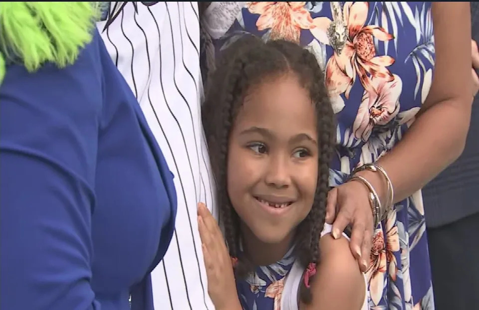 Orlando Magic, AdventHealth, and Habitat for Humanity Greater Orlando & Osceola County celebrate a local family’s new home, marking the Magic’s 14th Habitat for Humanity home.